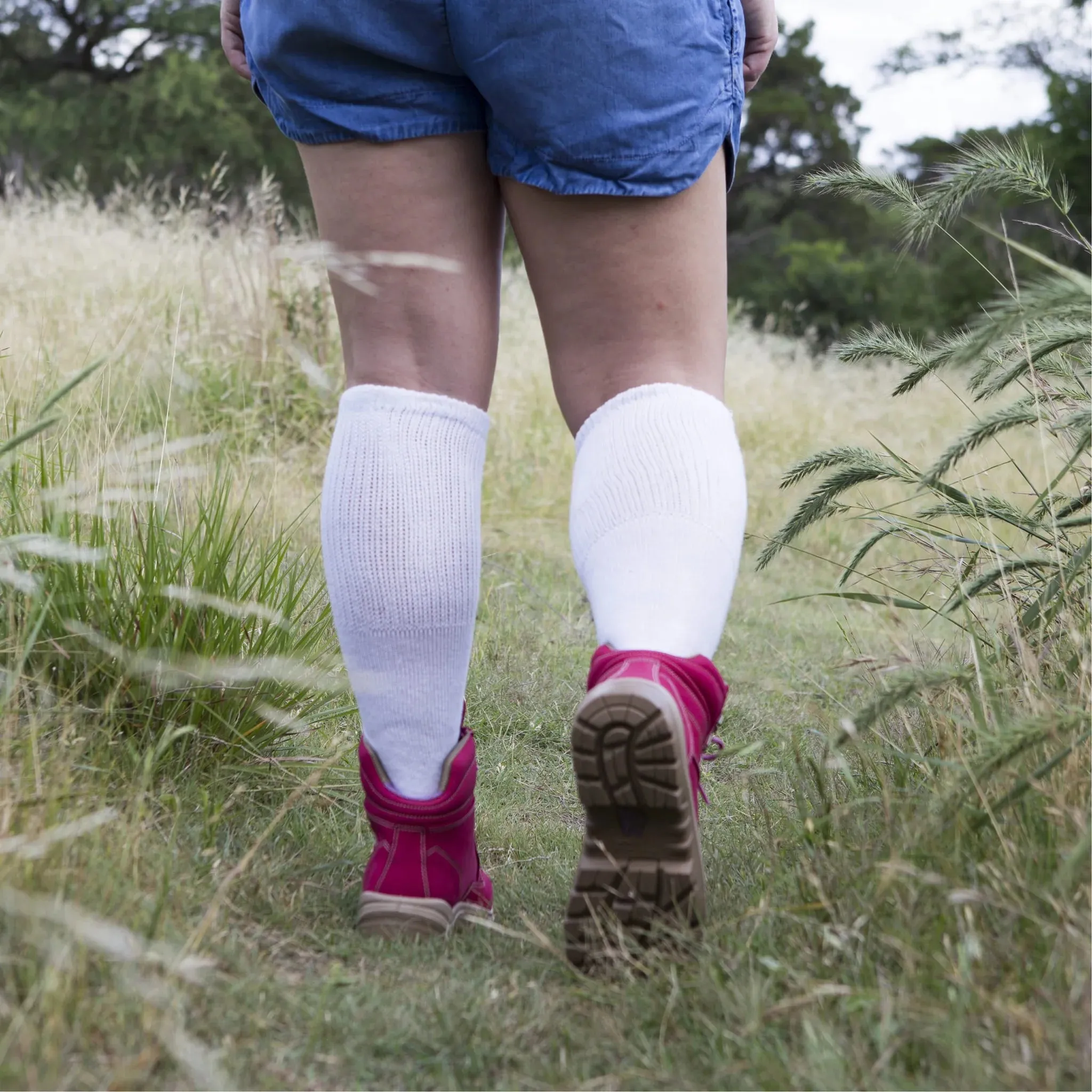 Loose Fit Tube Sock in White - 3 Pack